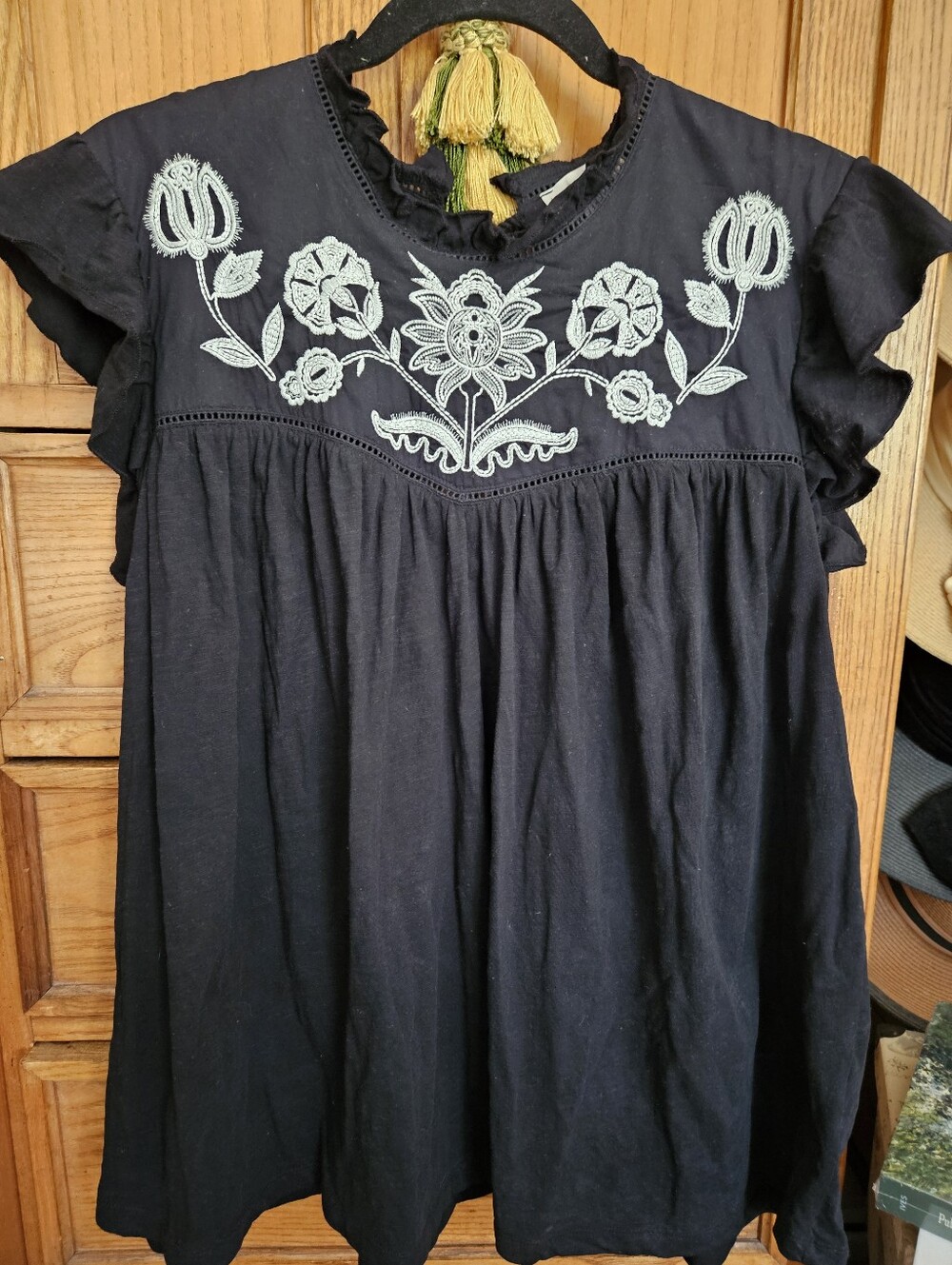 Knox Rose Black Blouse With White Embroidery Large Cotton
